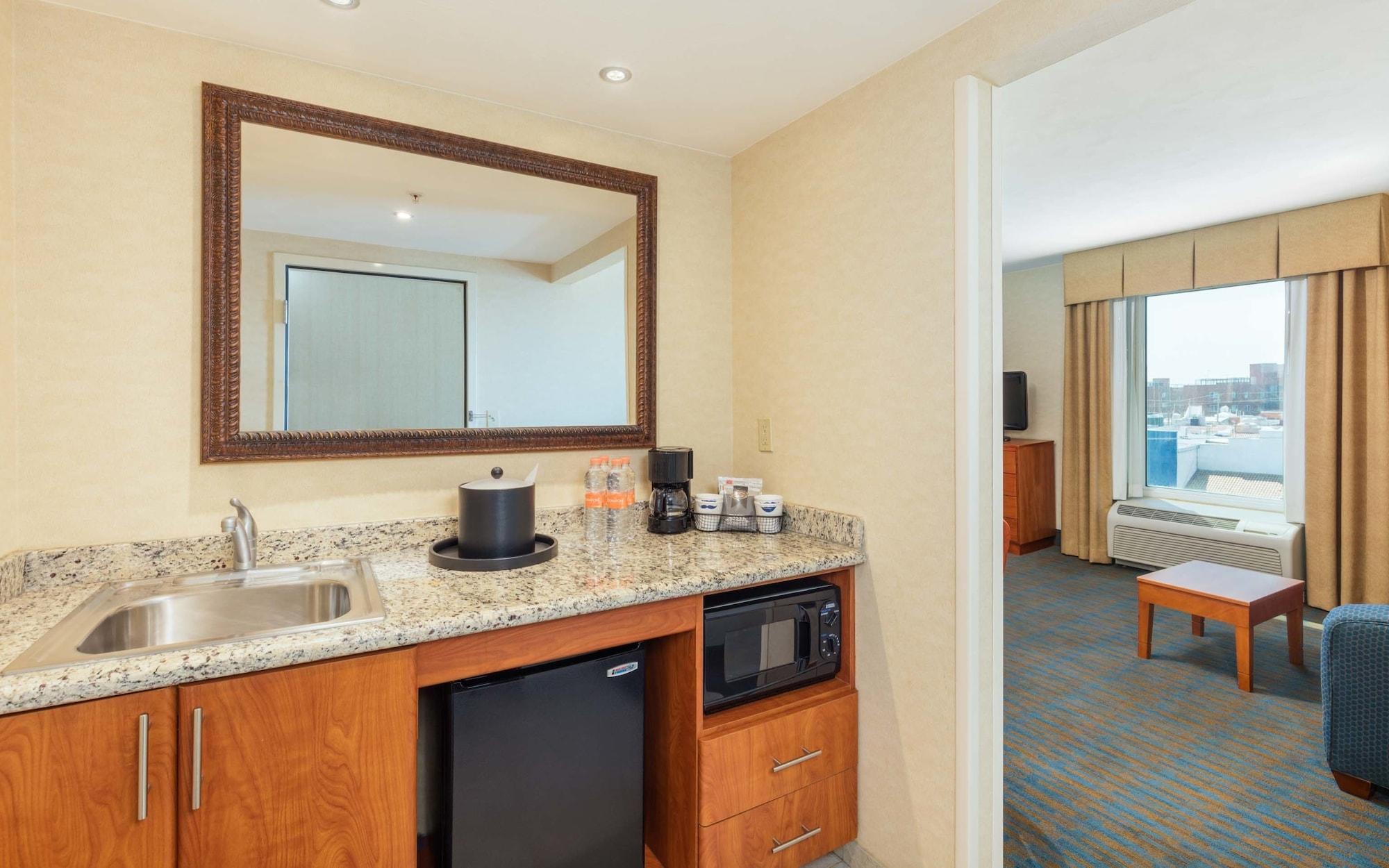 מלון Hampton By Hilton Queretaro Tecnologico מראה חיצוני תמונה