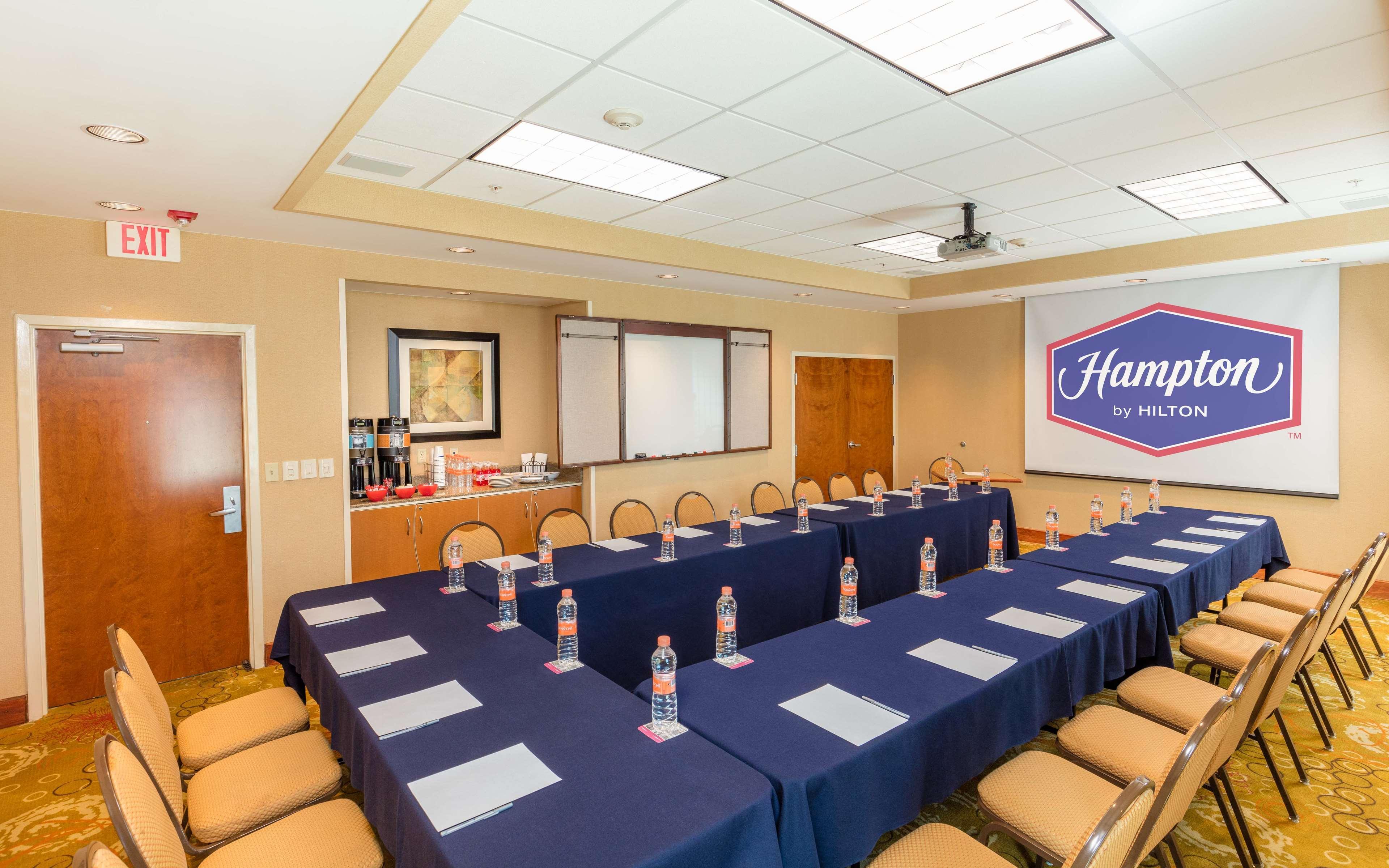 מלון Hampton By Hilton Queretaro Tecnologico מראה חיצוני תמונה