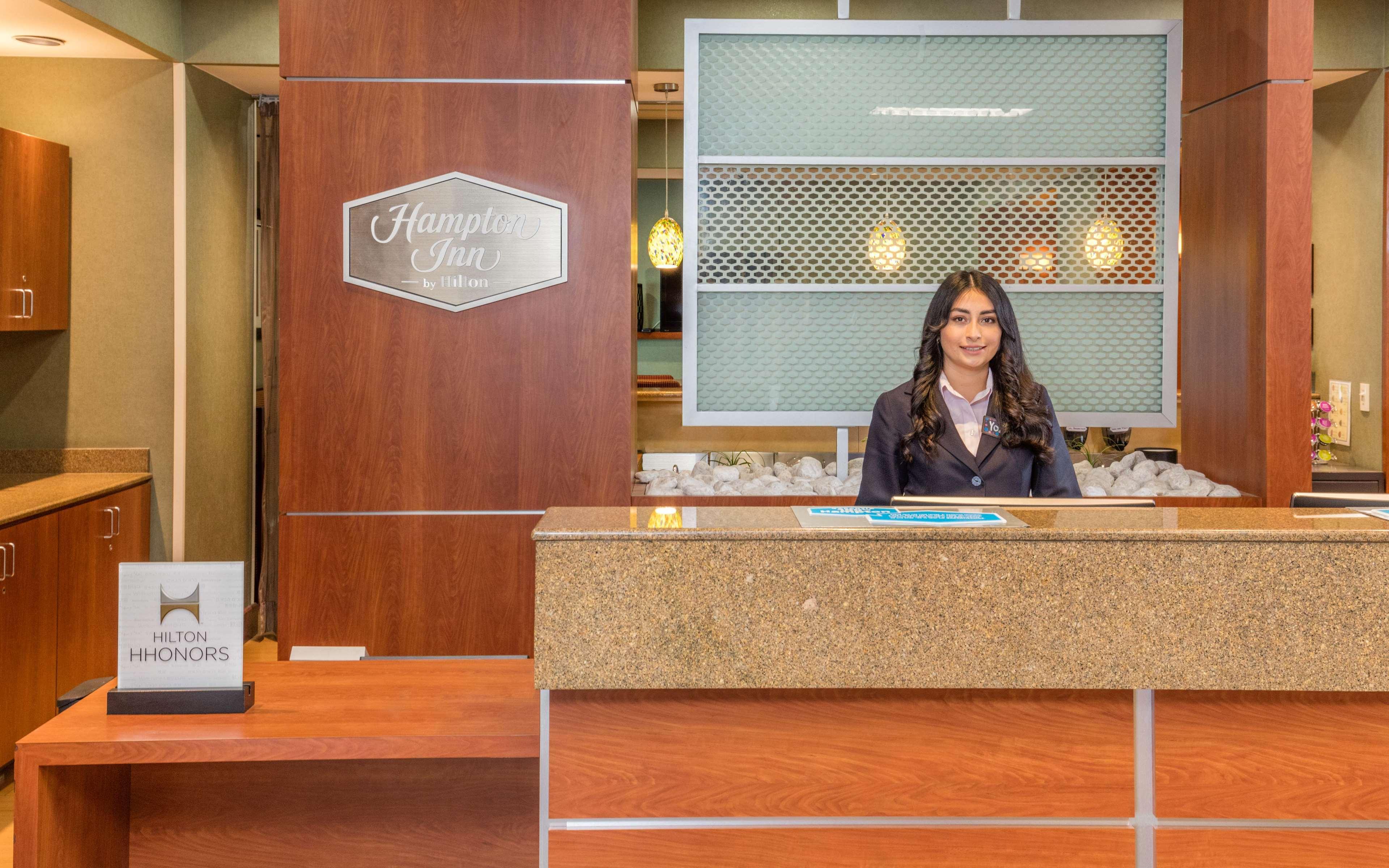 מלון Hampton By Hilton Queretaro Tecnologico מראה חיצוני תמונה