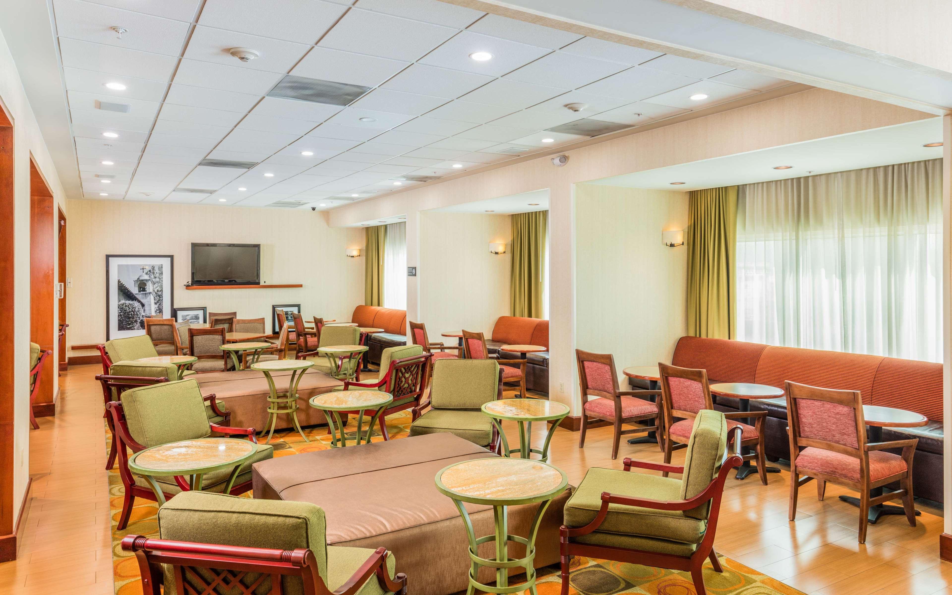 מלון Hampton By Hilton Queretaro Tecnologico מראה חיצוני תמונה