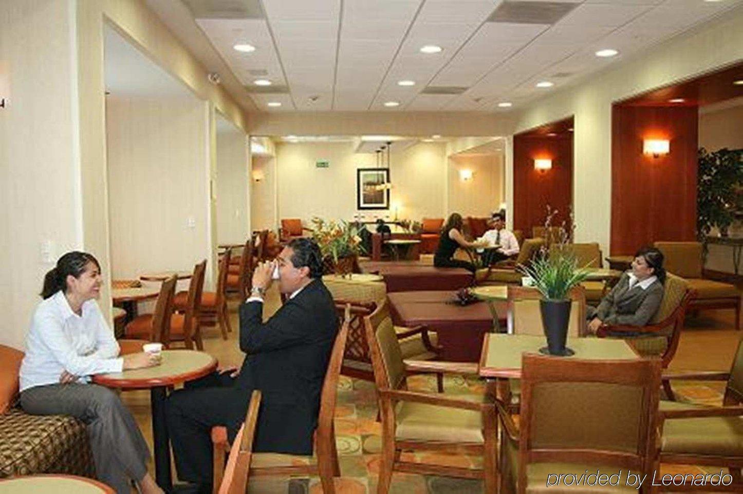 מלון Hampton By Hilton Queretaro Tecnologico מראה פנימי תמונה