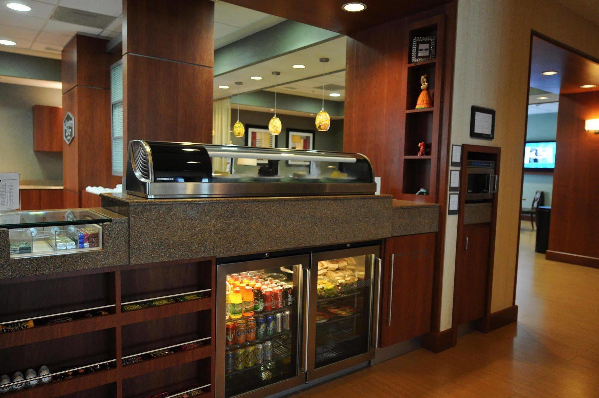 מלון Hampton By Hilton Queretaro Tecnologico מסעדה תמונה